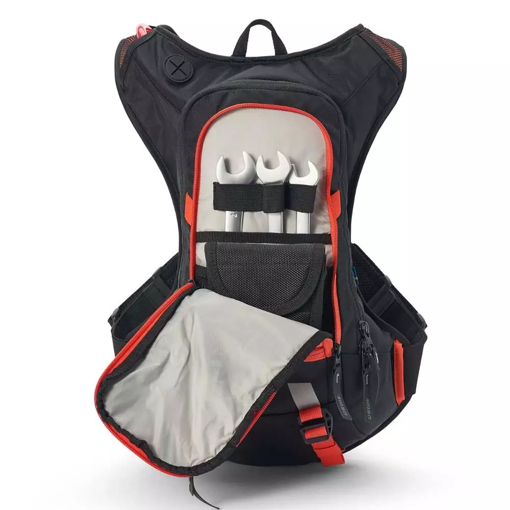 USWE Raw 8L Dirt Biking Trinkrucksack für Motocross, Enduro und MTB Black/Factory Orange